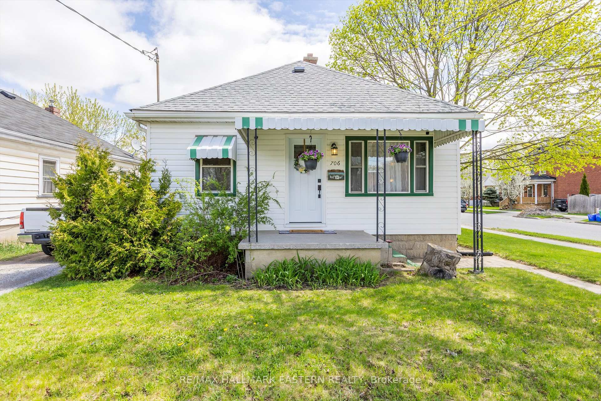 Property Photo: 706 Monaghan Road ON K9J 5J8