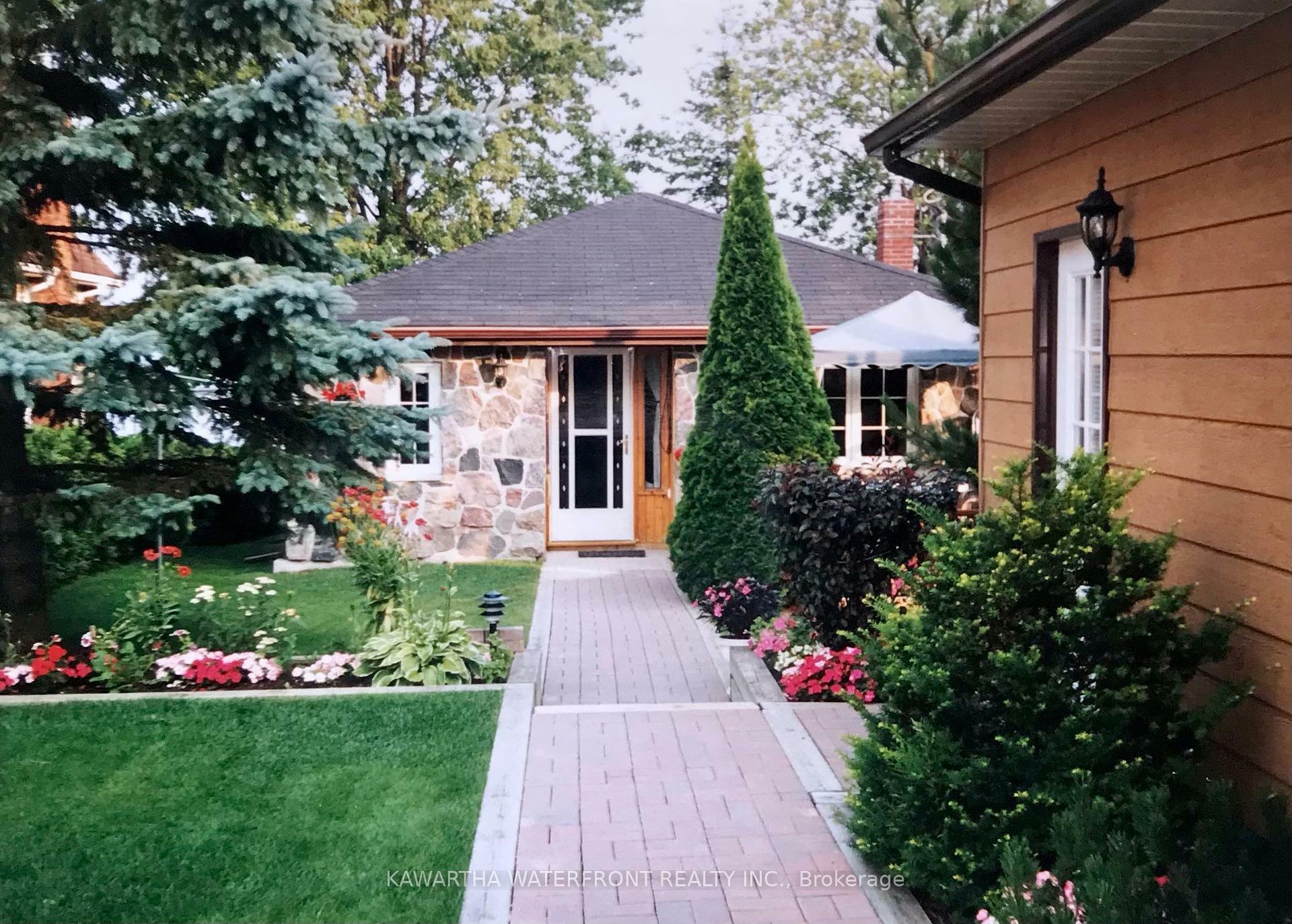Property Photo: 6 Oriole Road ON K0M 1N0