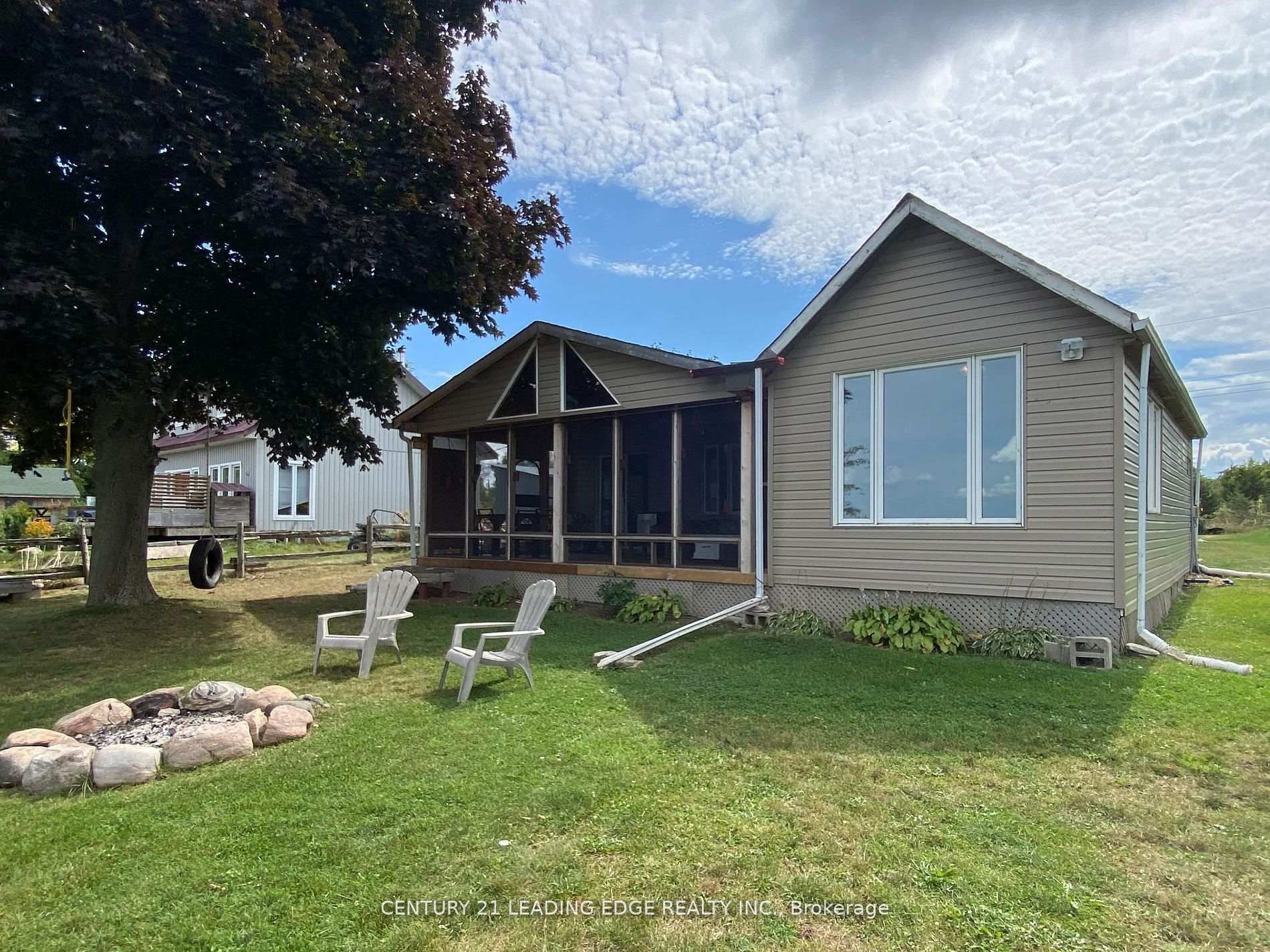Property Photo: 40586B Shore Road ON L0K 1A0