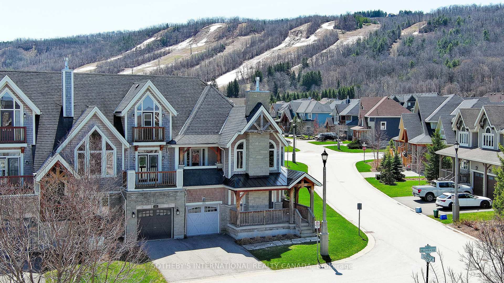 Property Photo: 101 Millennium Way E ON L9Y 0V1