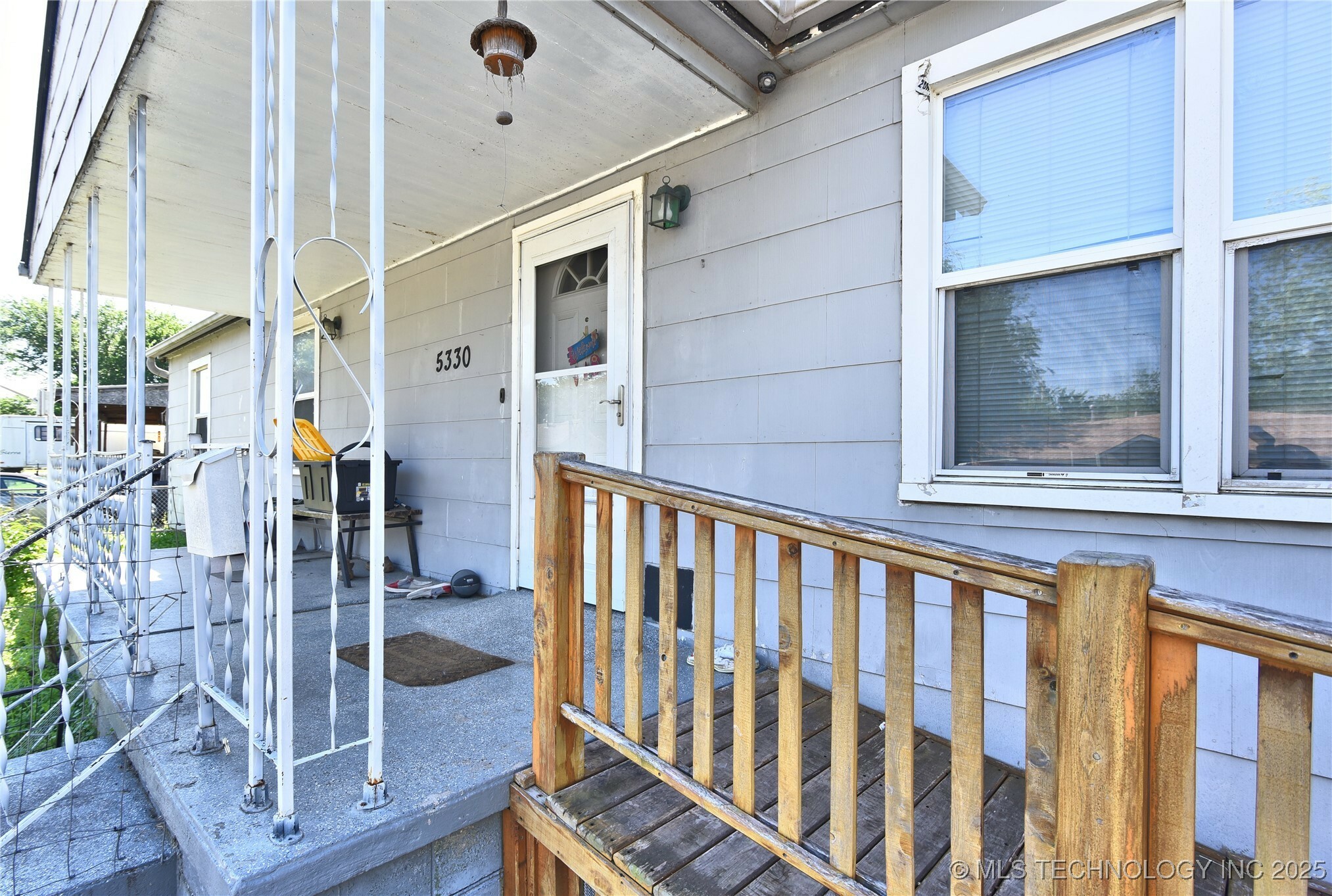 Property Photo: 5330 W 2nd Street OK 74127