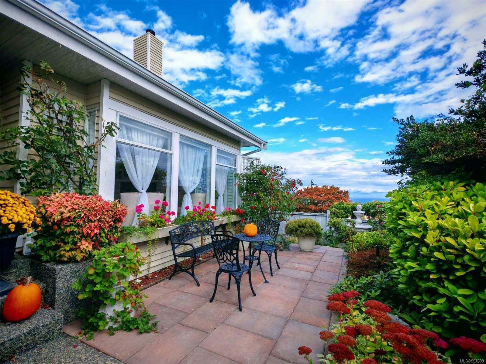 Property Photo: 3653 Glen Oaks Dr BC V9T 5L3