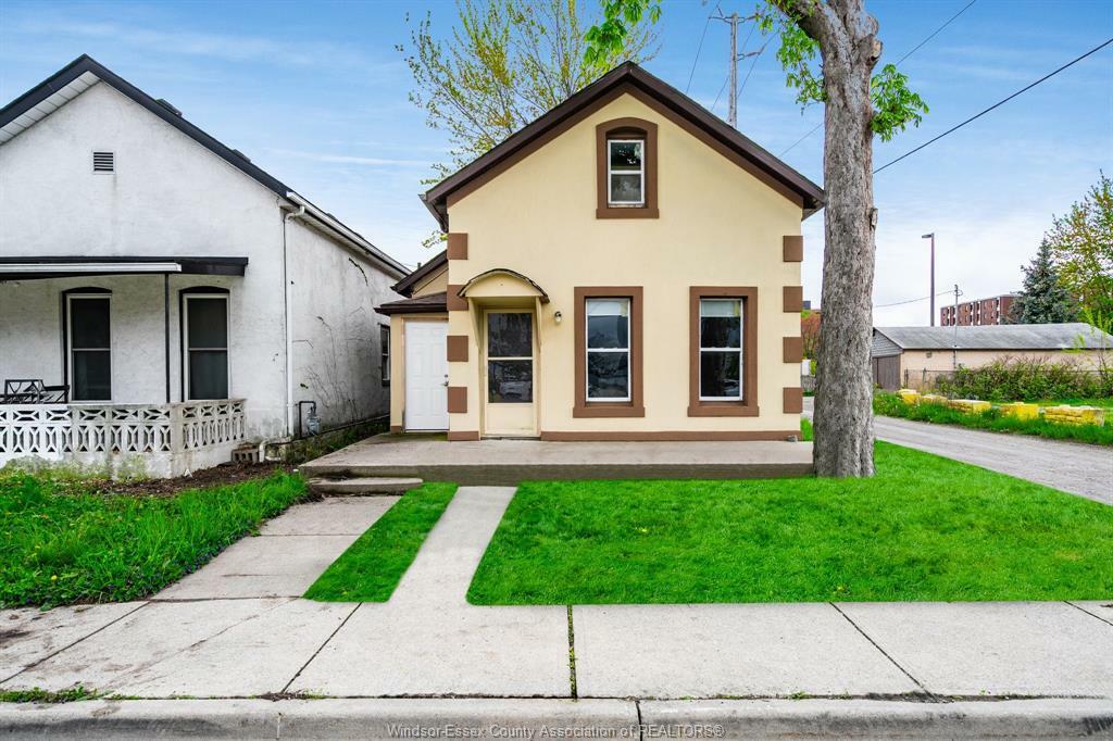 Property Photo: 559 Chatham Street East ON N9A 2X2