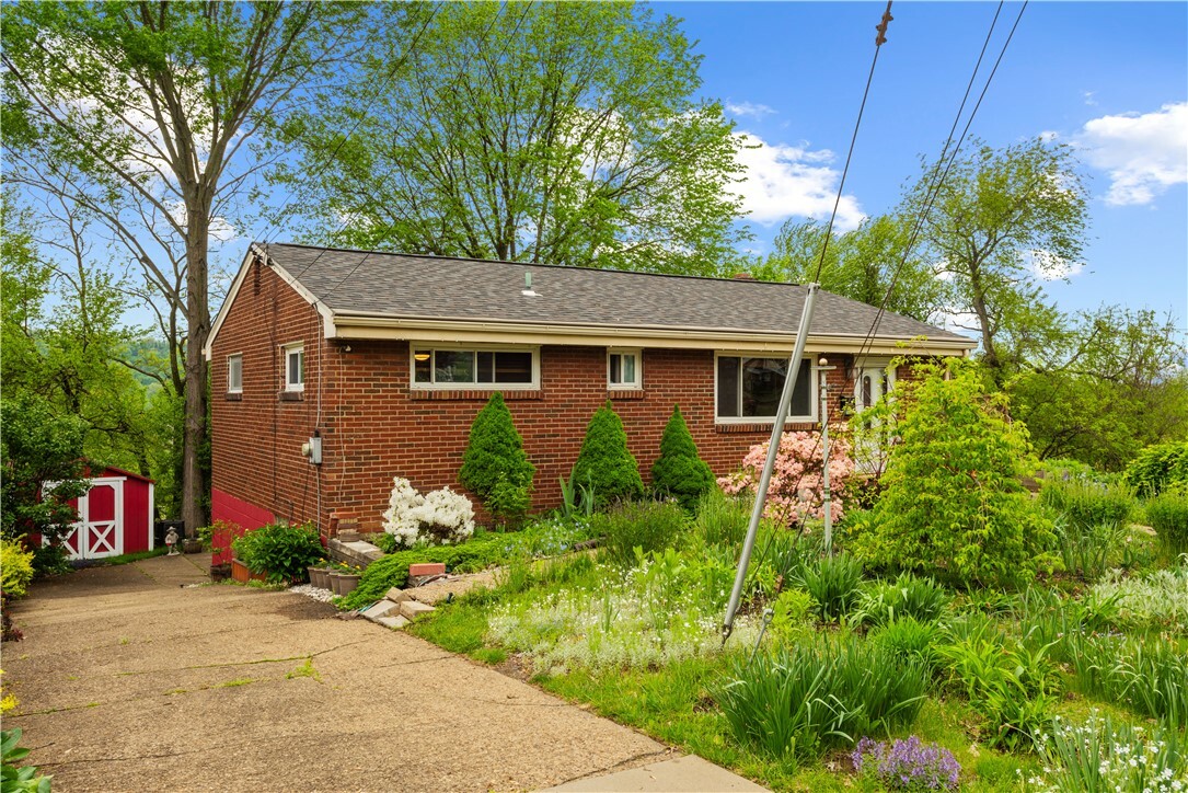 Property Photo: 1031 Franklin Ave PA 15005