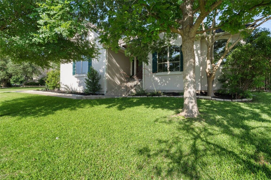 Property Photo:  24 Falling Oaks Trail  TX 78738 