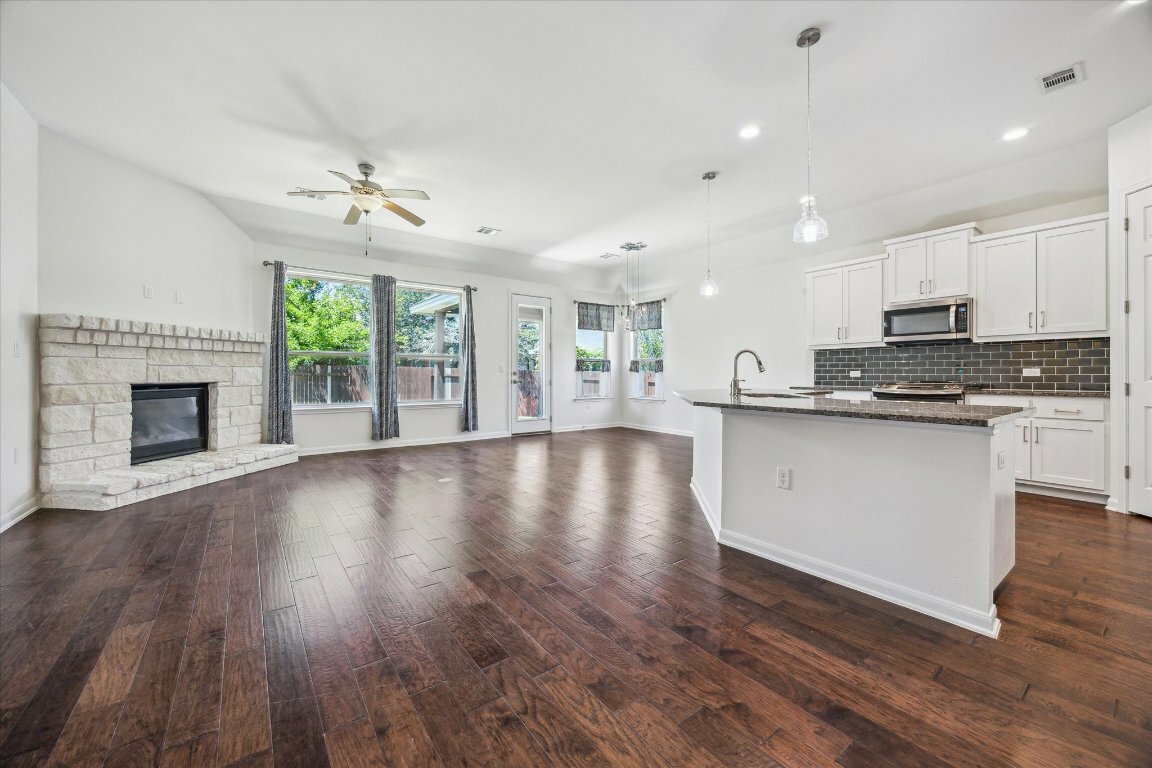Property Photo: 5504 Pincushion Daisy Drive TX 78739