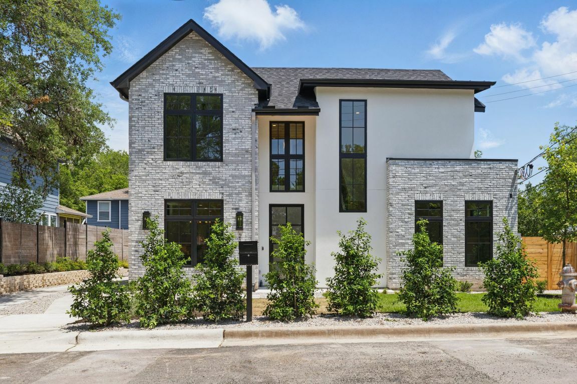 2304 W 8th  Austin TX 78703 photo