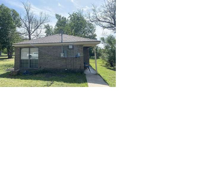 Property Photo: 5 S 19th Street TX 76504