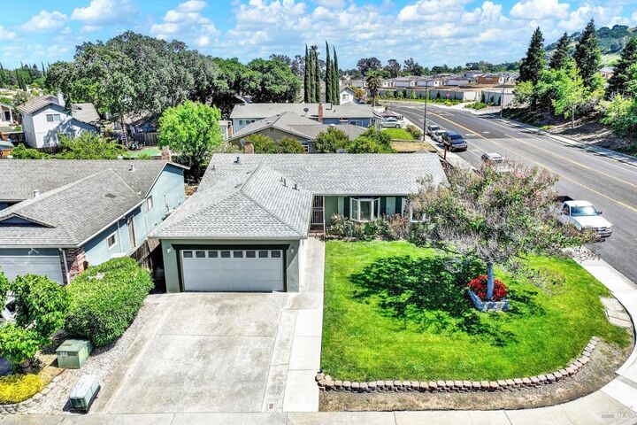 Property Photo:  1199 Creekside Drive  CA 95687 