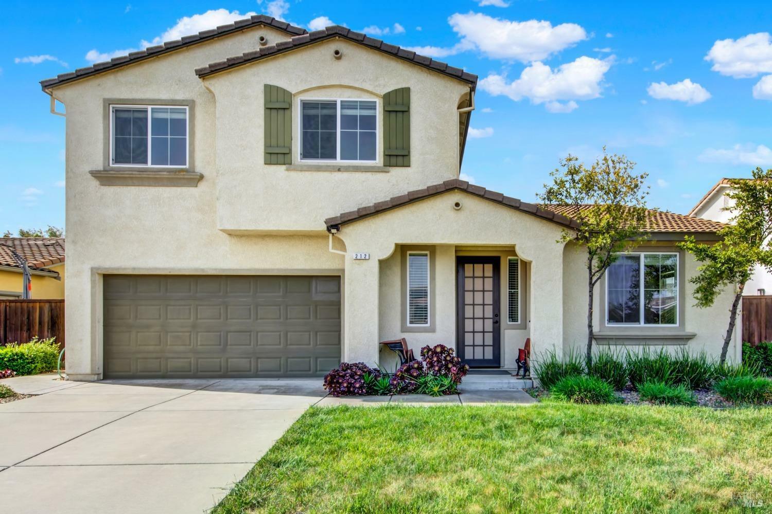 Property Photo: 212 Via Del Sol CA 95687