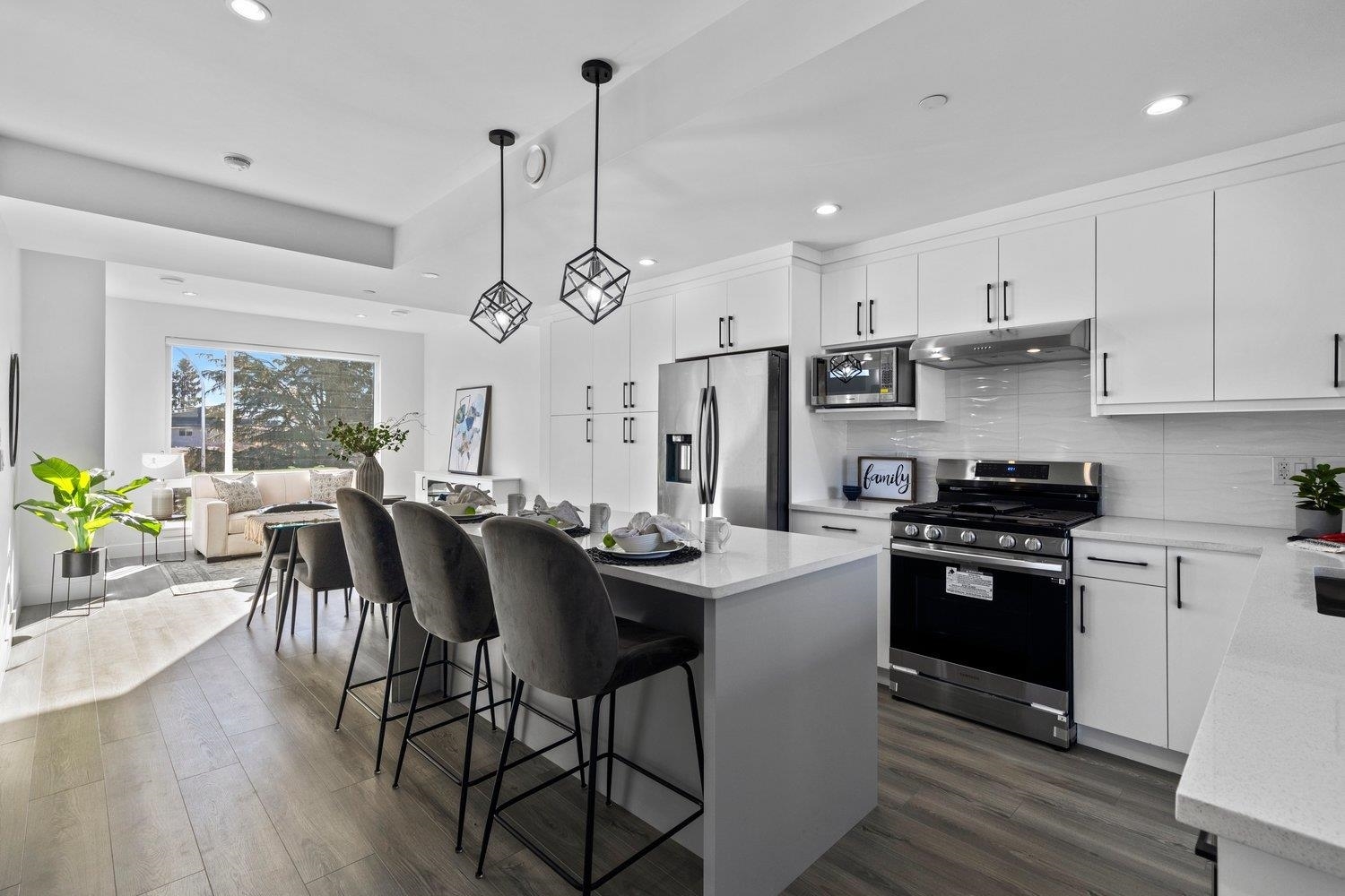 Property Photo: 9603 Broadway Street 3 BC V2P 5T7