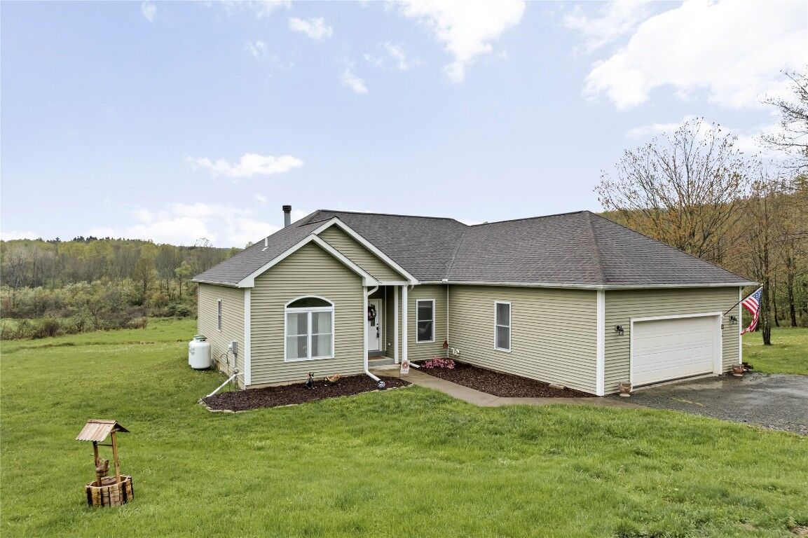 Property Photo:  1519 Hawleyton Road  NY 13903 