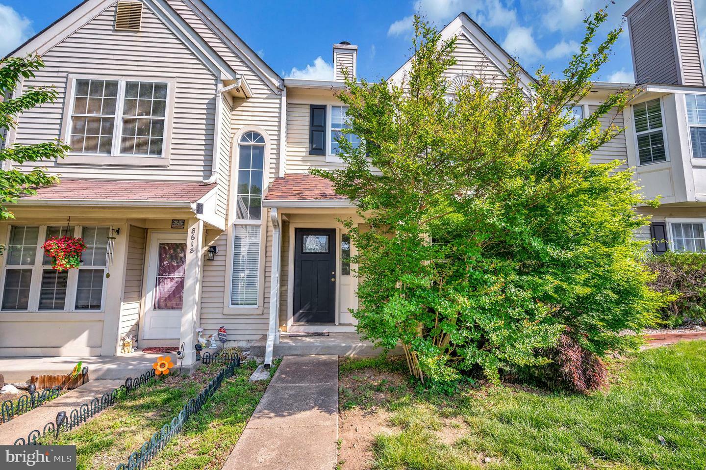 Property Photo: 8616 Venoy Court VA 22309