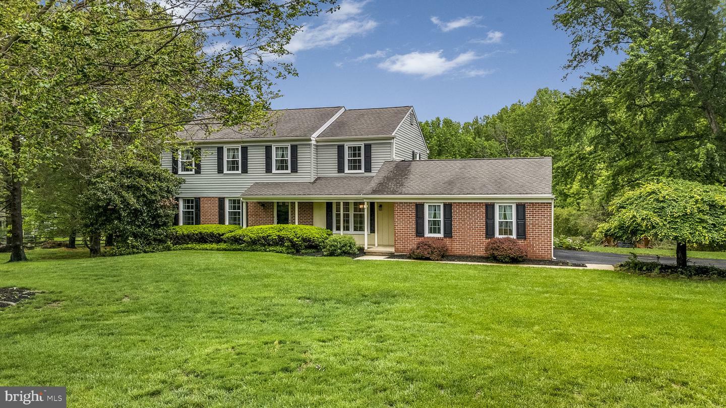 909 Greene Countrie Drive  West Chester PA 19380 photo