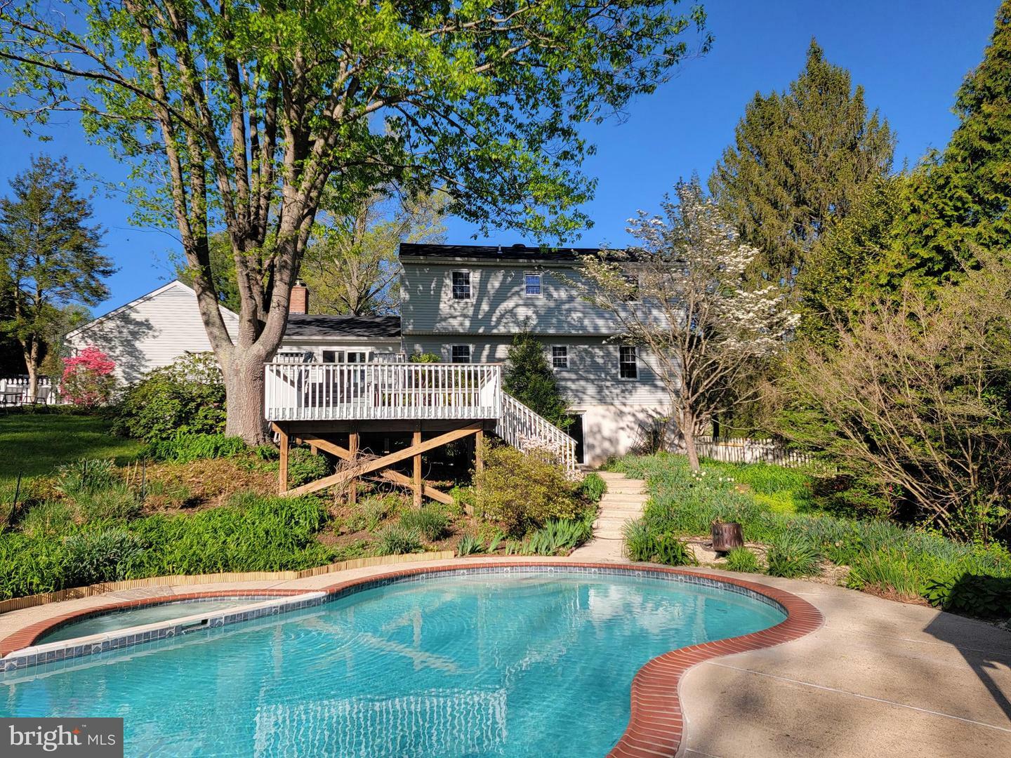 Property Photo: 4 Bellbrook Drive PA 19382