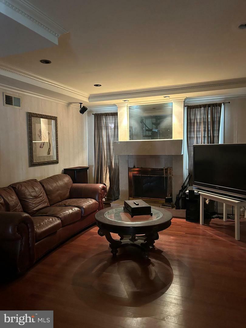 Property Photo: 7508 Lawn Street PA 19128