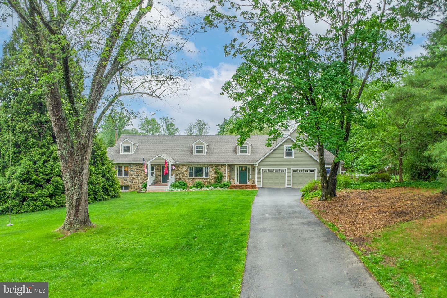 90 Indiantown Road  Glenmoore PA 19343 photo