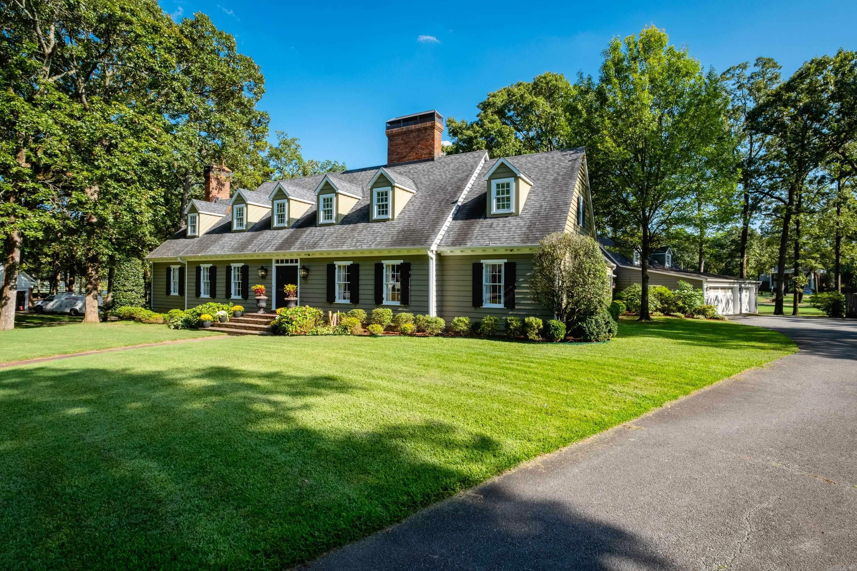 Property Photo: 13 Pinehurst Circle AR 72212