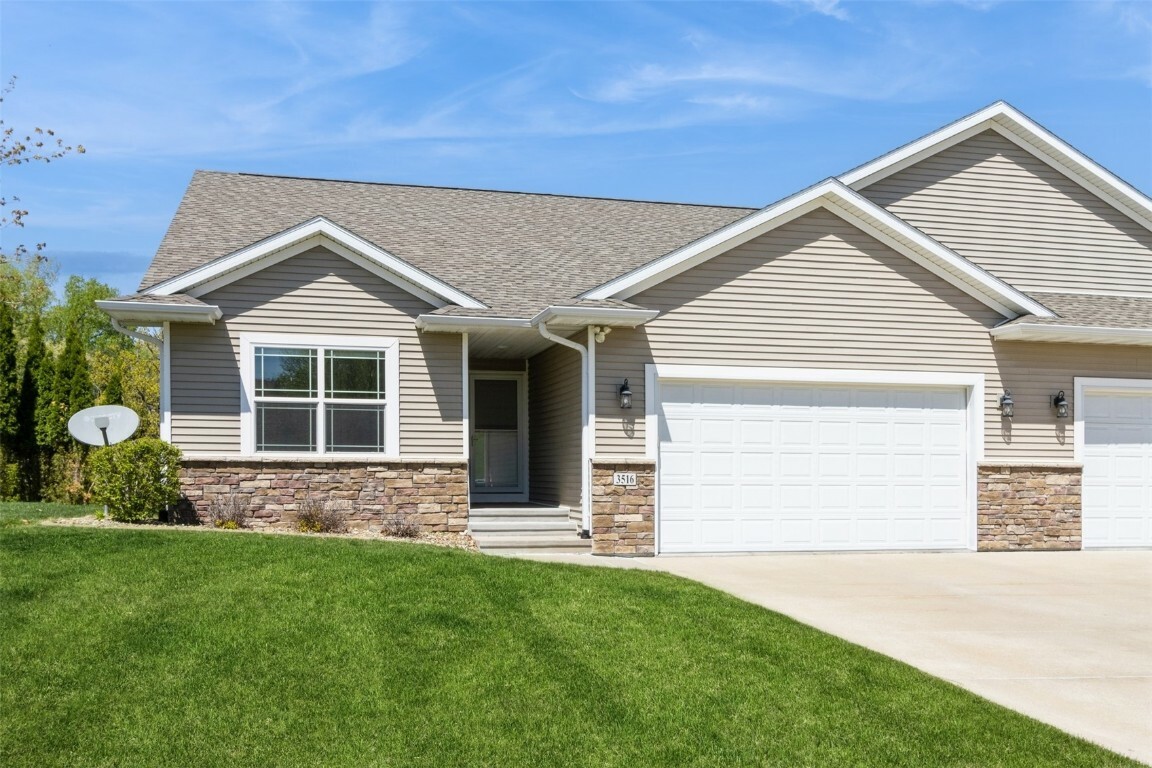 3516 Pioneer Ave SE  Cedar Rapids IA 52403 photo