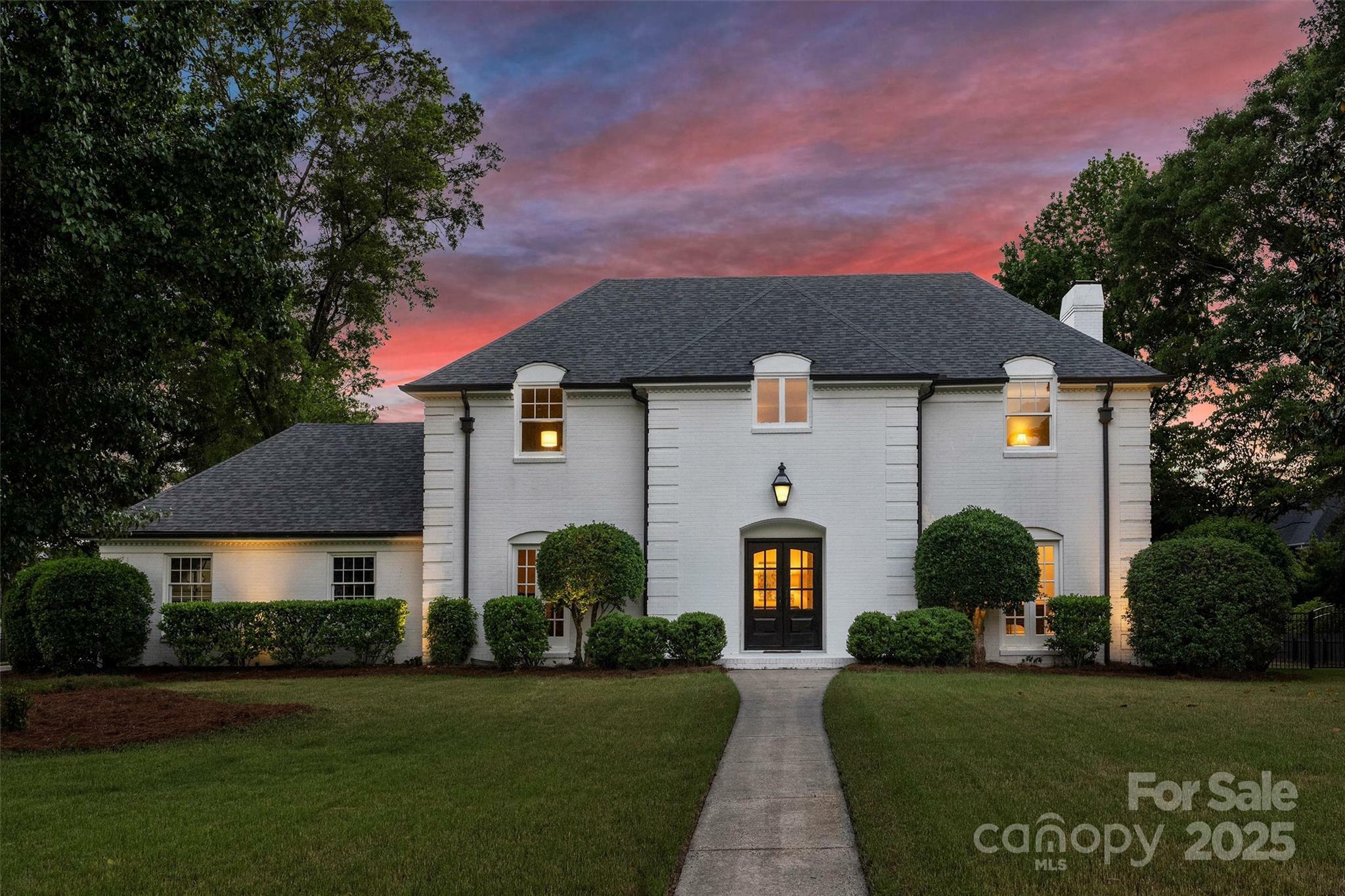 Property Photo: 5806 Bentway Drive NC 28226