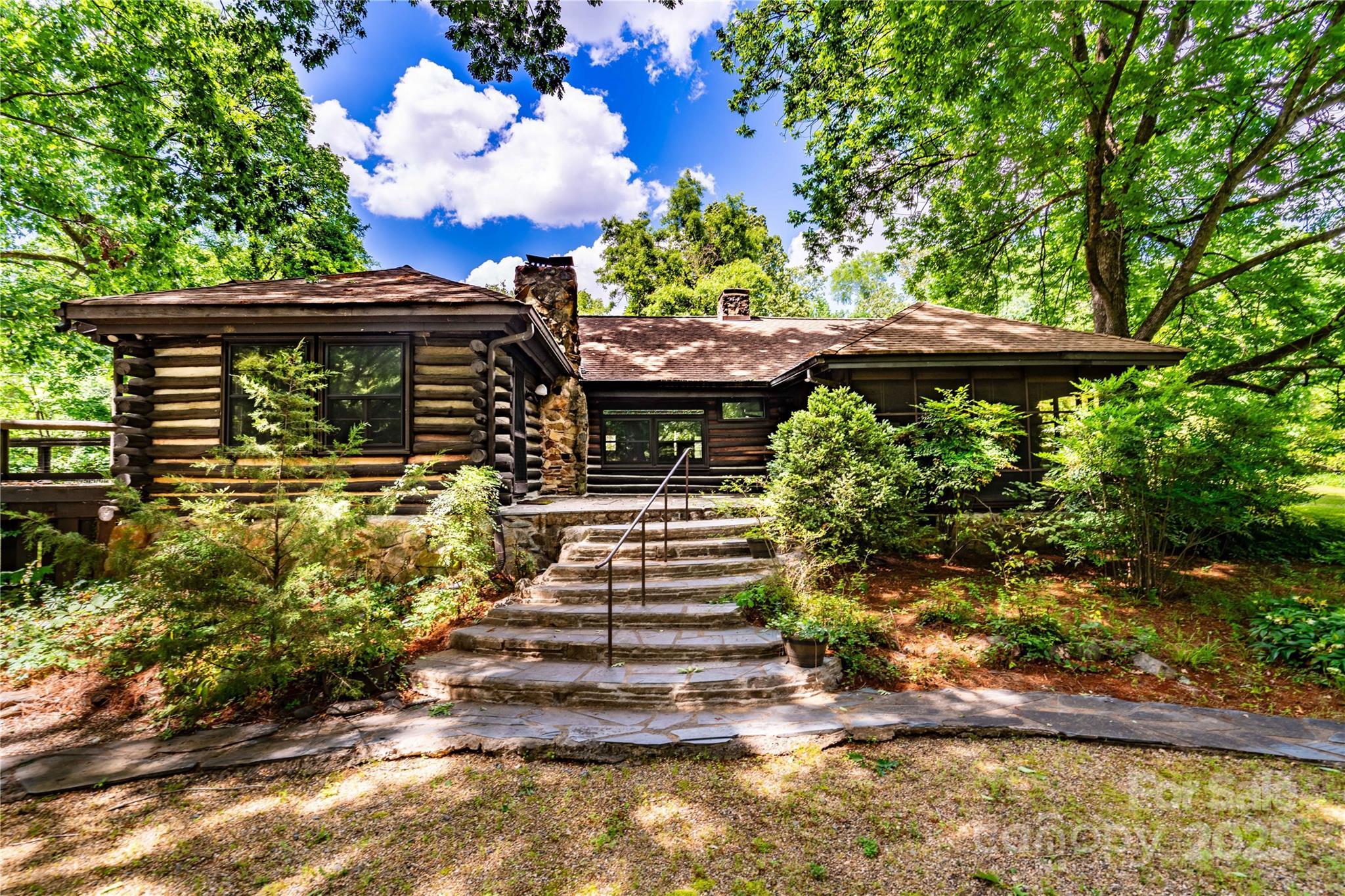 Property Photo: 6510 Sharon Hills Road NC 28210
