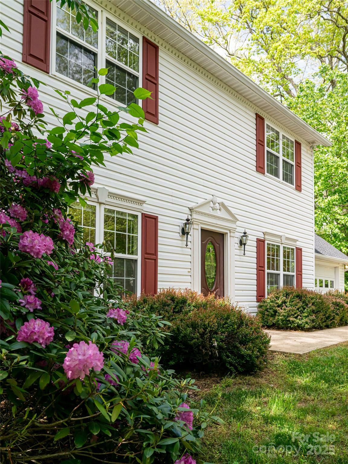 Property Photo: 34 Friendly Way NC 28806