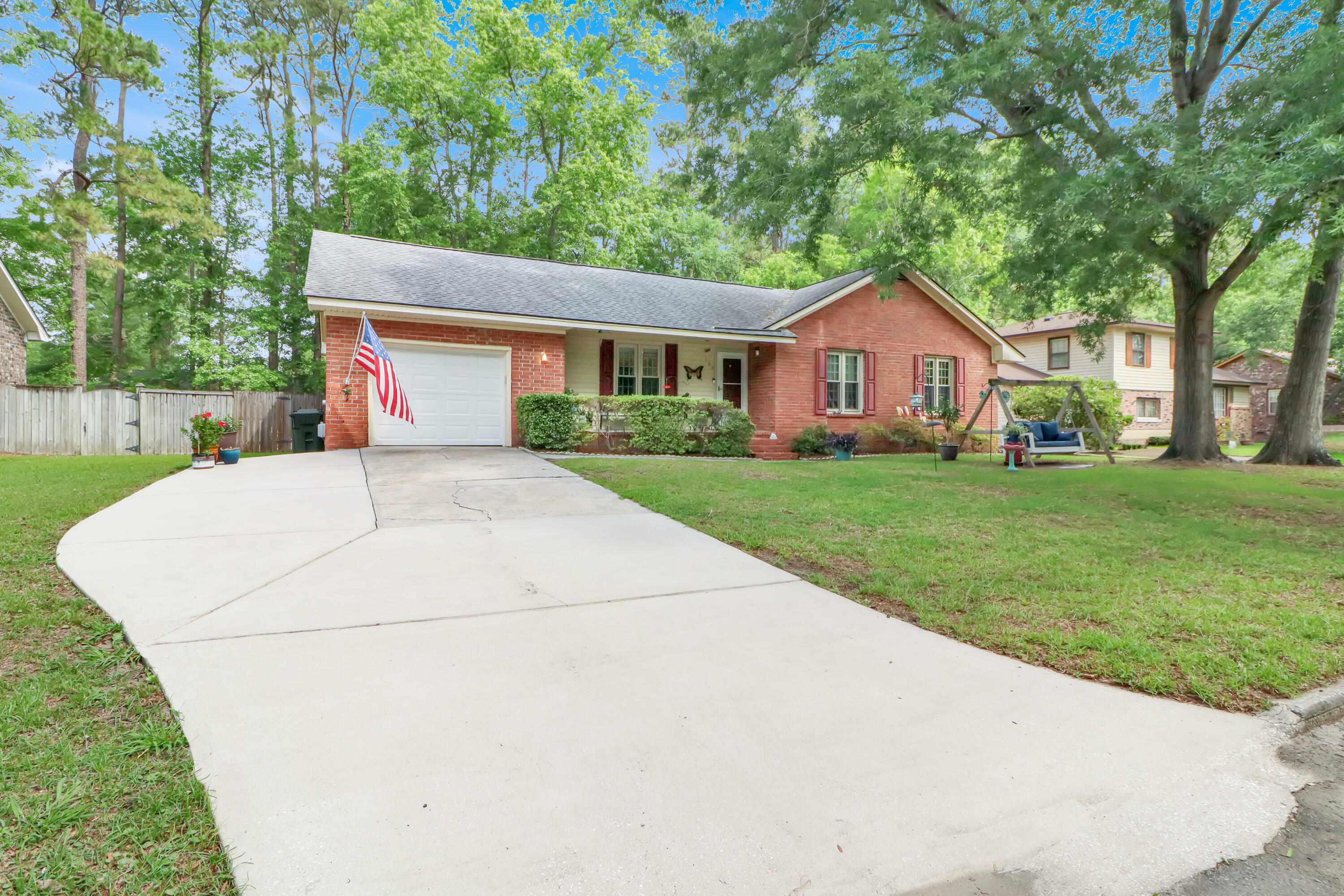 Property Photo: 109 Williams Court SC 29445