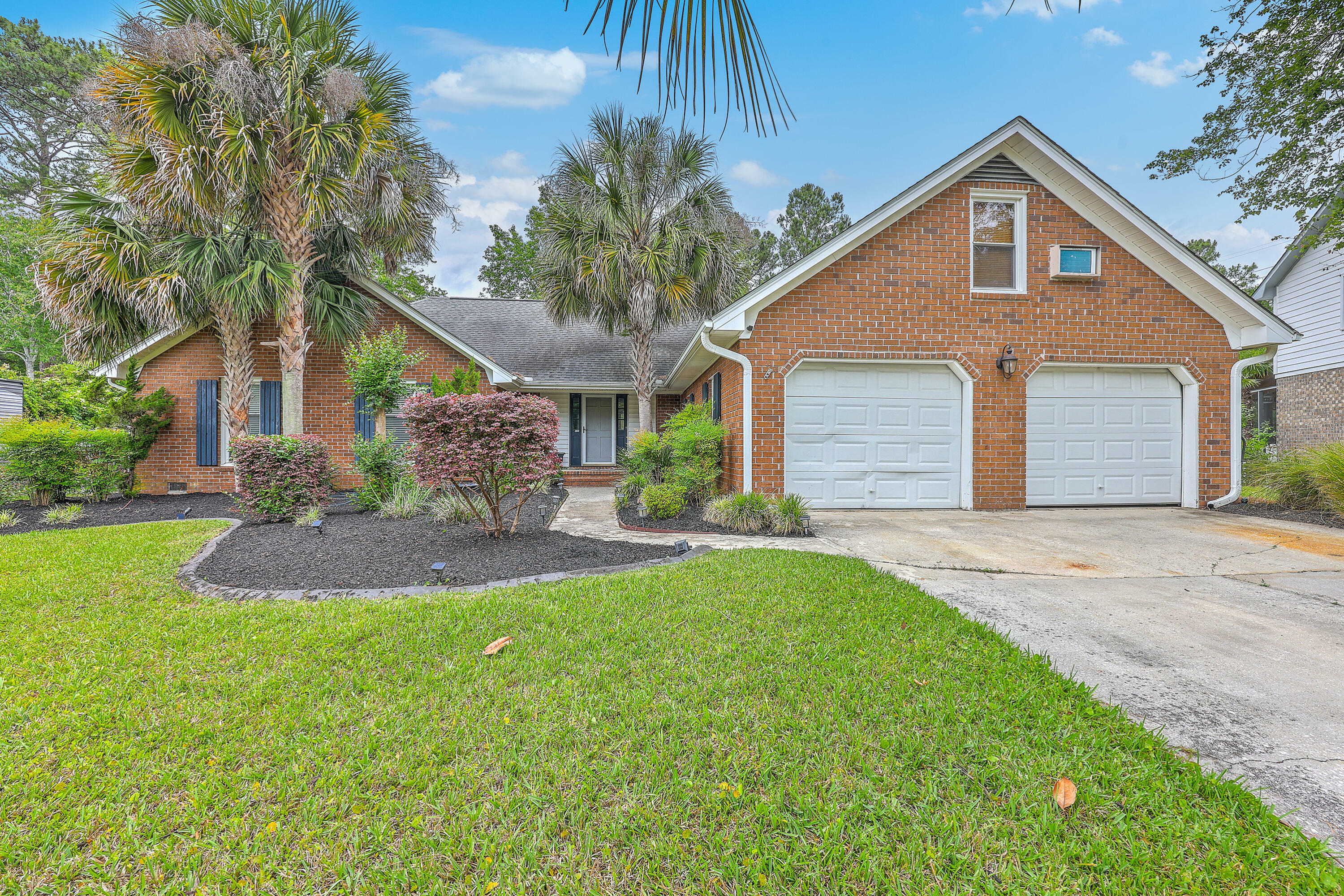 Property Photo: 2120 Fife Lane SC 29414