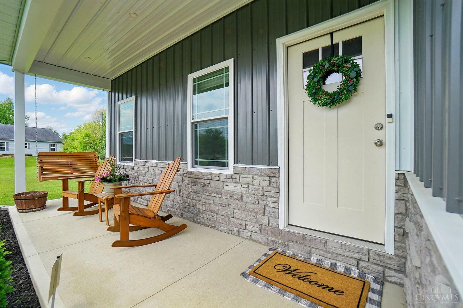 Property Photo: 8 Mohican Cove E OH 45171