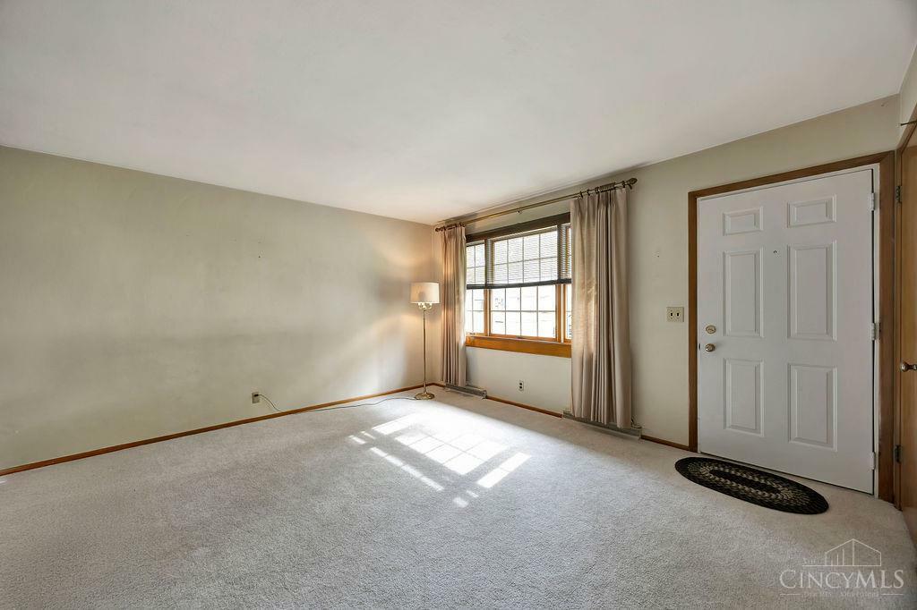 Property Photo: 218 Cambridge Drive OH 45013