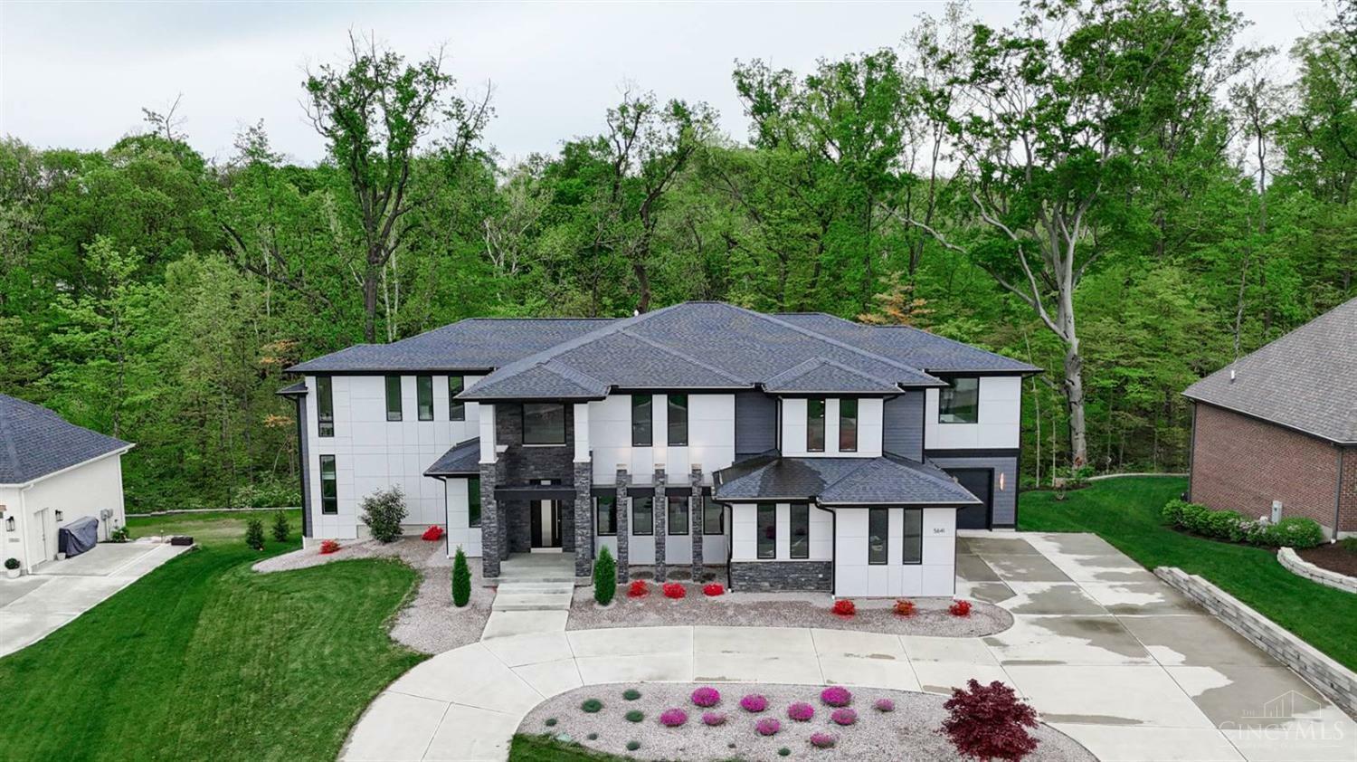 Property Photo: 5641 Melbury Court OH 45040