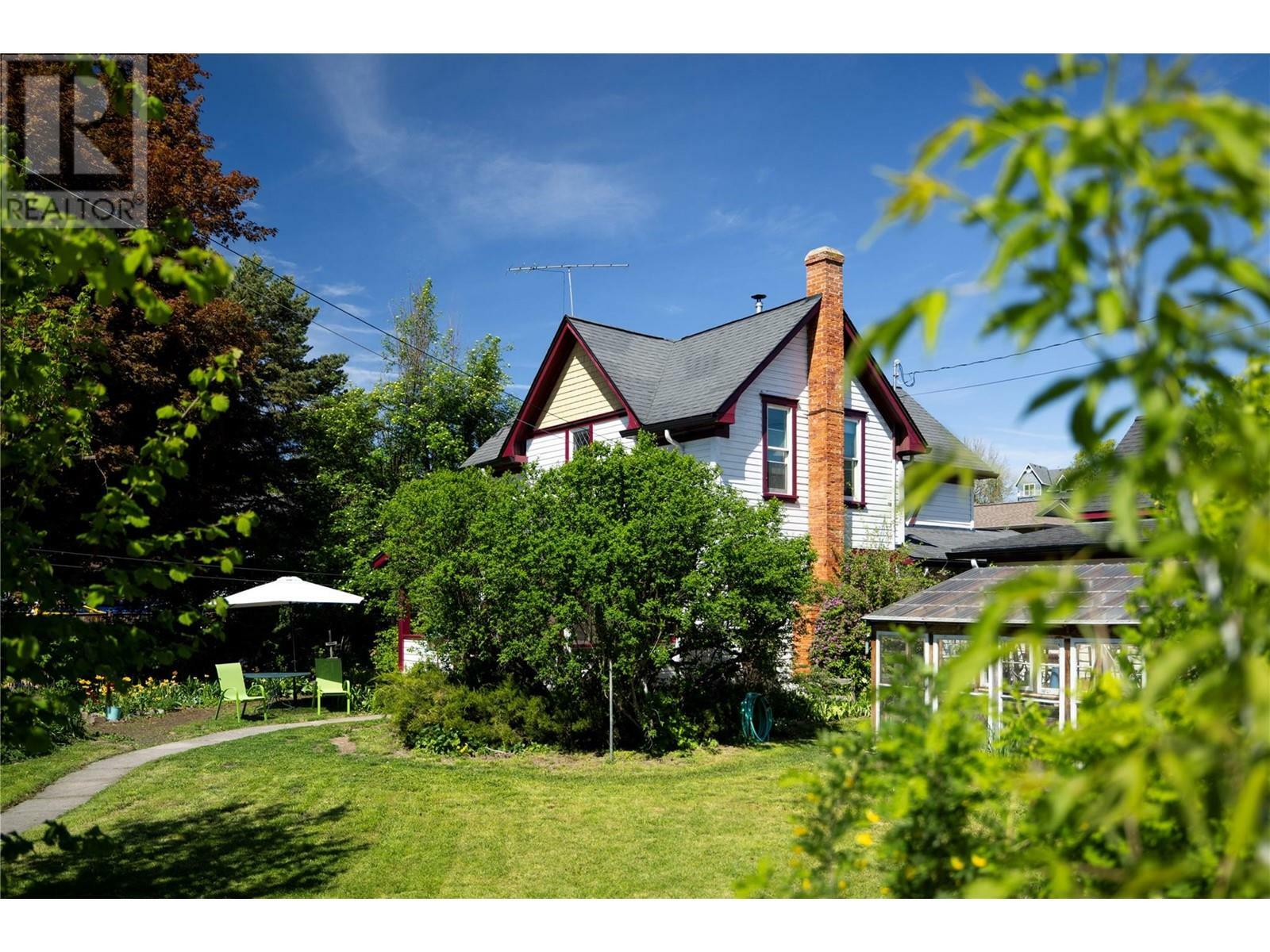 Photo de la propriété: 3720 Wood Avenue BC V0E 1B4