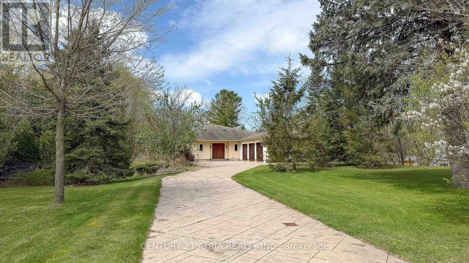 Property Photo: 1950 Fairport Road ON L1V 1T4
