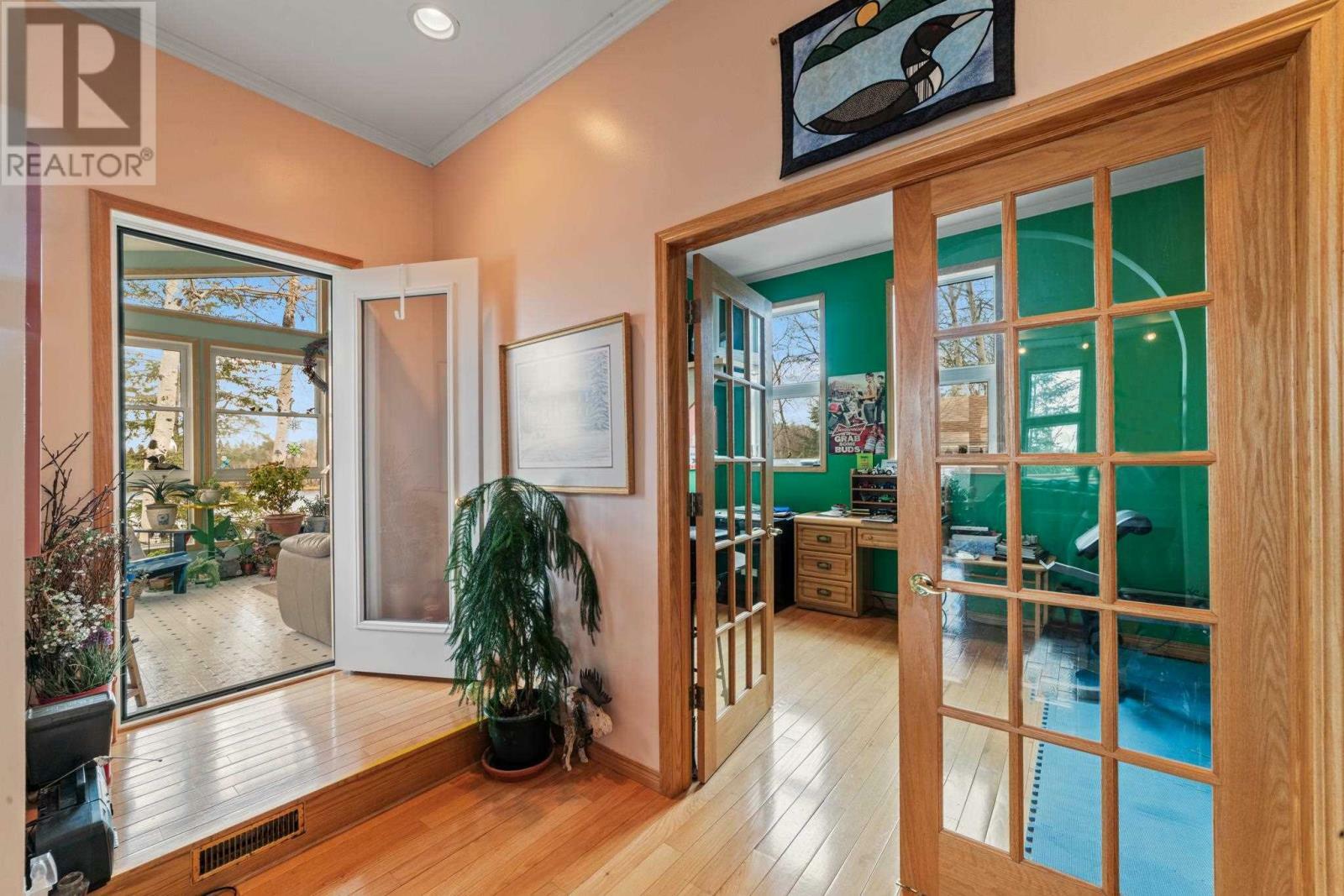 Property Photo: 33 Cochenour Cres ON P0V 1L0