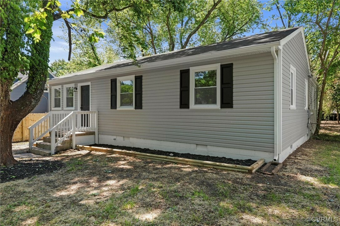 Property Photo: 2022 S Kinsley Avenue VA 23224