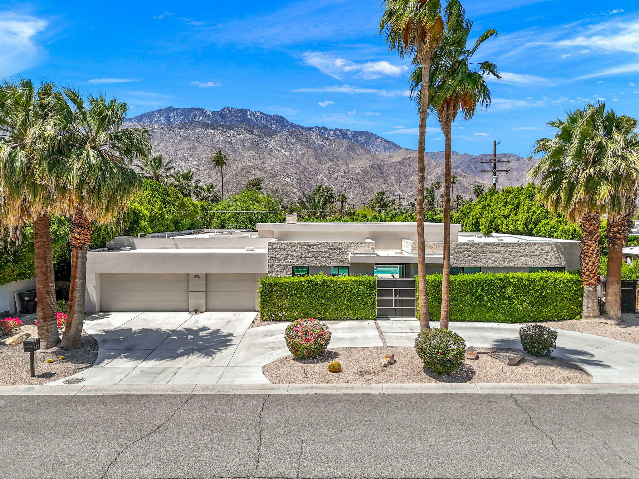 Property Photo: 473 N Burton Way CA 92262