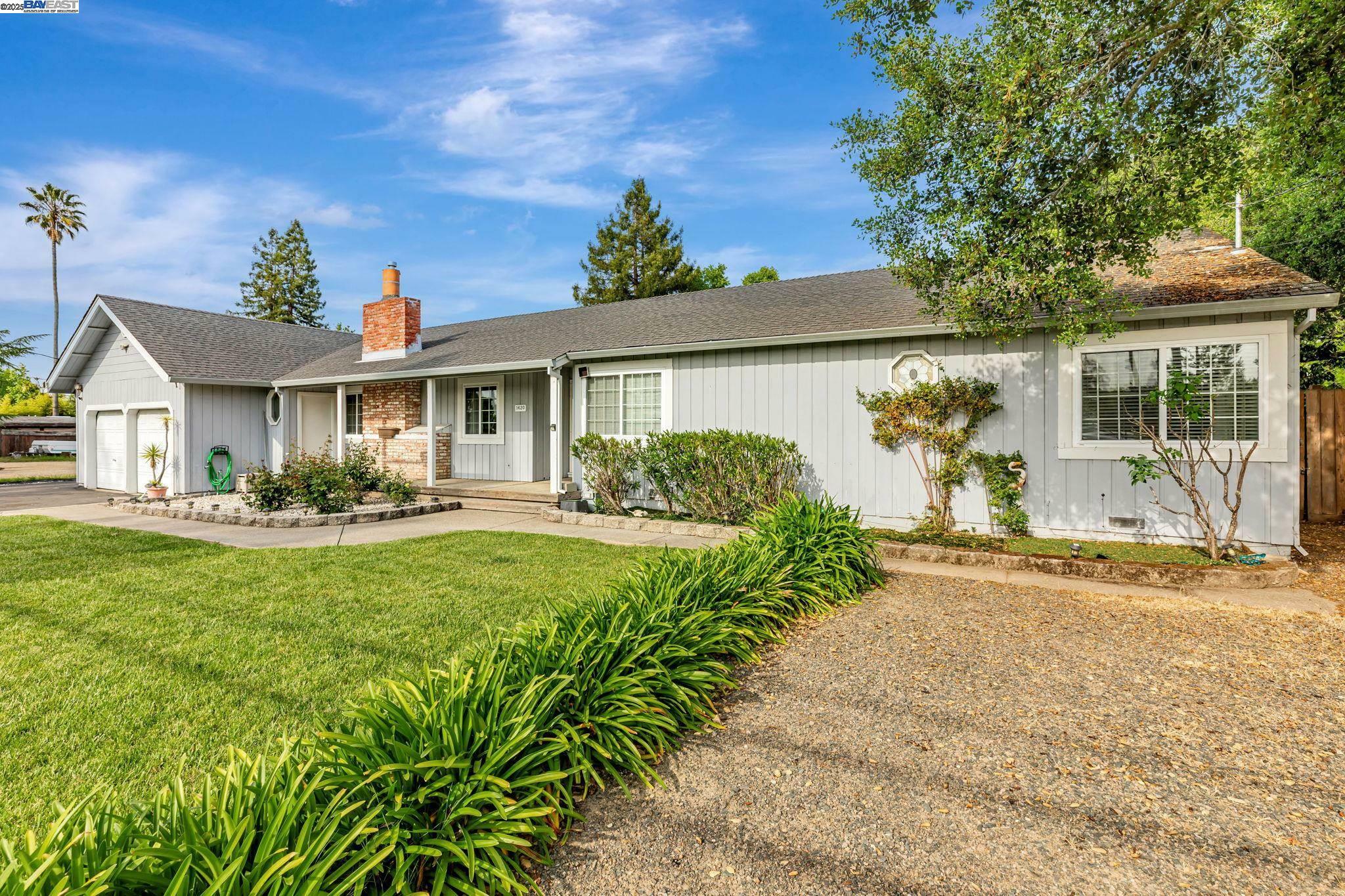 Property Photo: 1420 Franquette Ave CA 95405