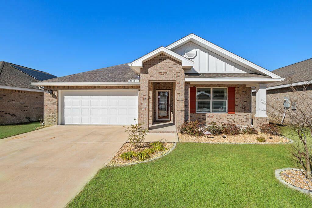 Property Photo: 2840 Patriot Ridge Drive FL 32539