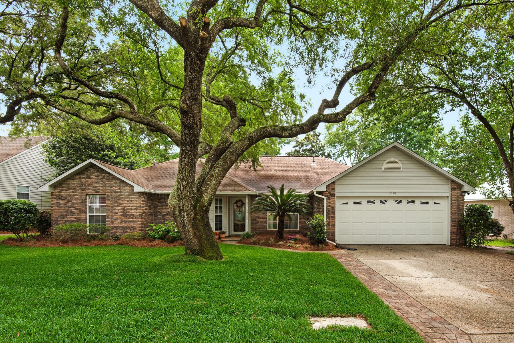 Property Photo: 4328 Hidden Lakes Drive FL 32578