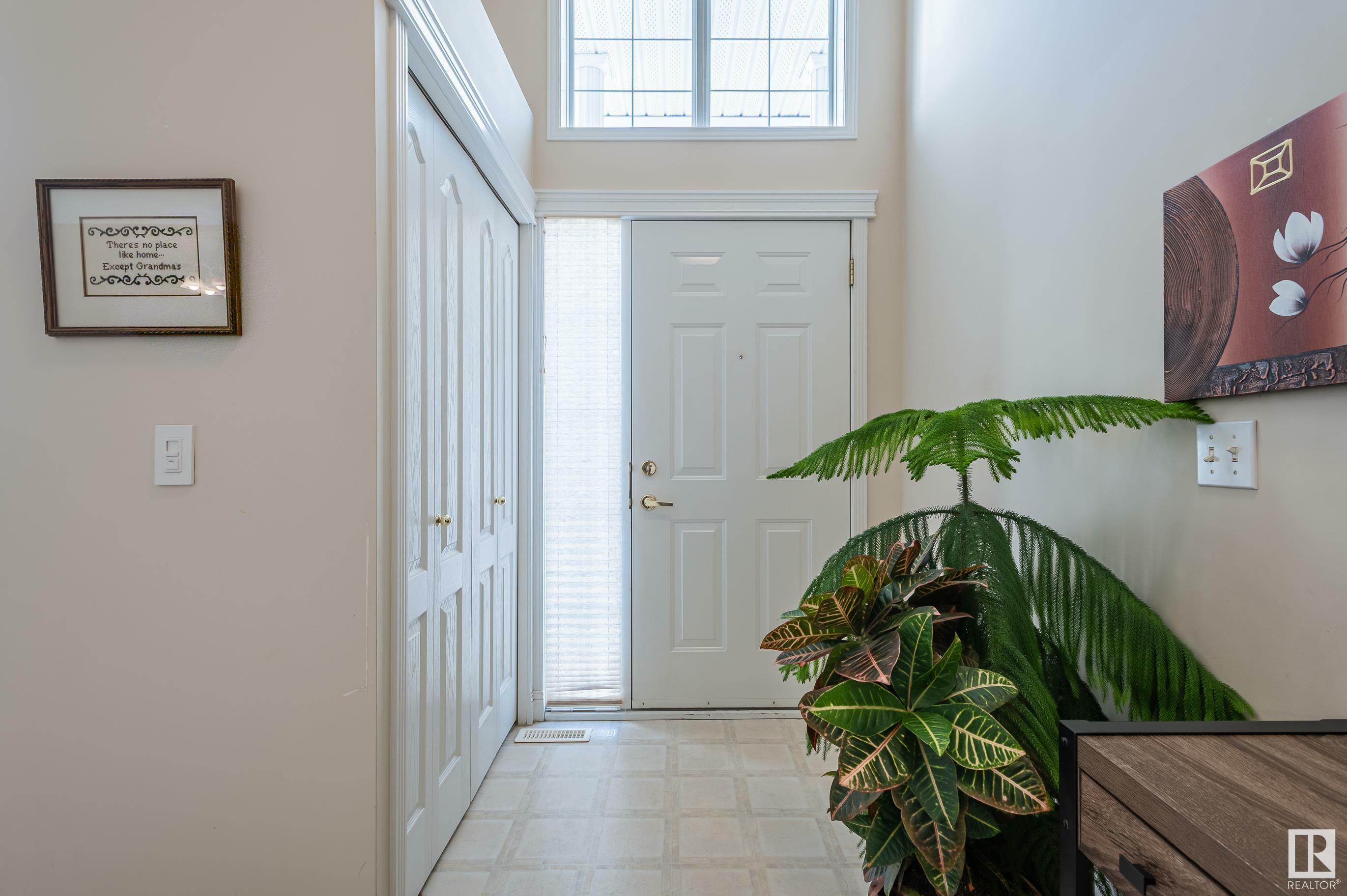 Property Photo: 3380 28A Avenue NW 28 AB T6T 1V4