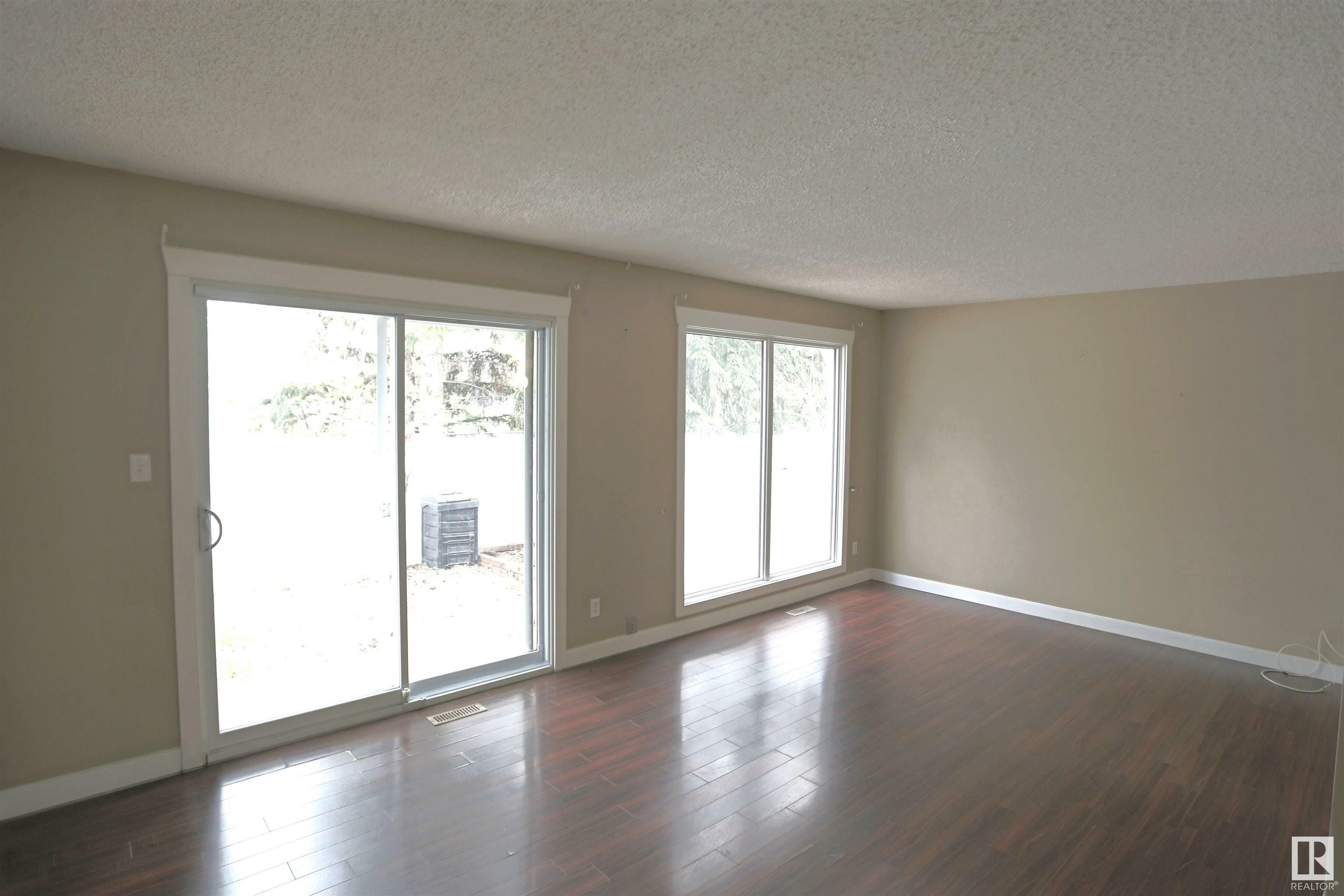 Property Photo: 87 Brookwood Drive 119 AB T7X 1A5