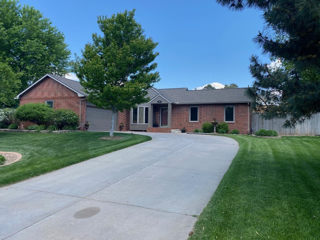 Property Photo: 106 Cambridge Court KS 67846