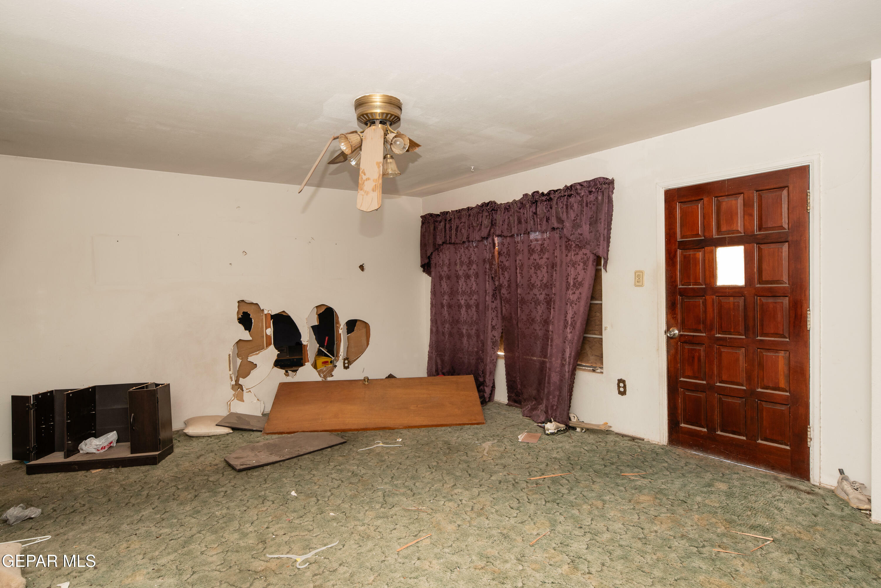 Property Photo: 933 Duskin Drive TX 79907