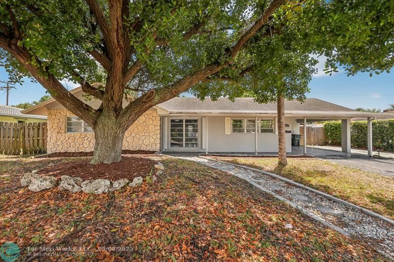 Property Photo:  334 NW 12th Ave  FL 33486 