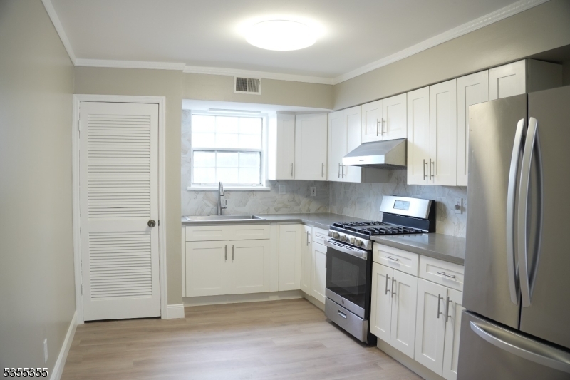 Property Photo: 786 Summer Ave 5B NJ 07104
