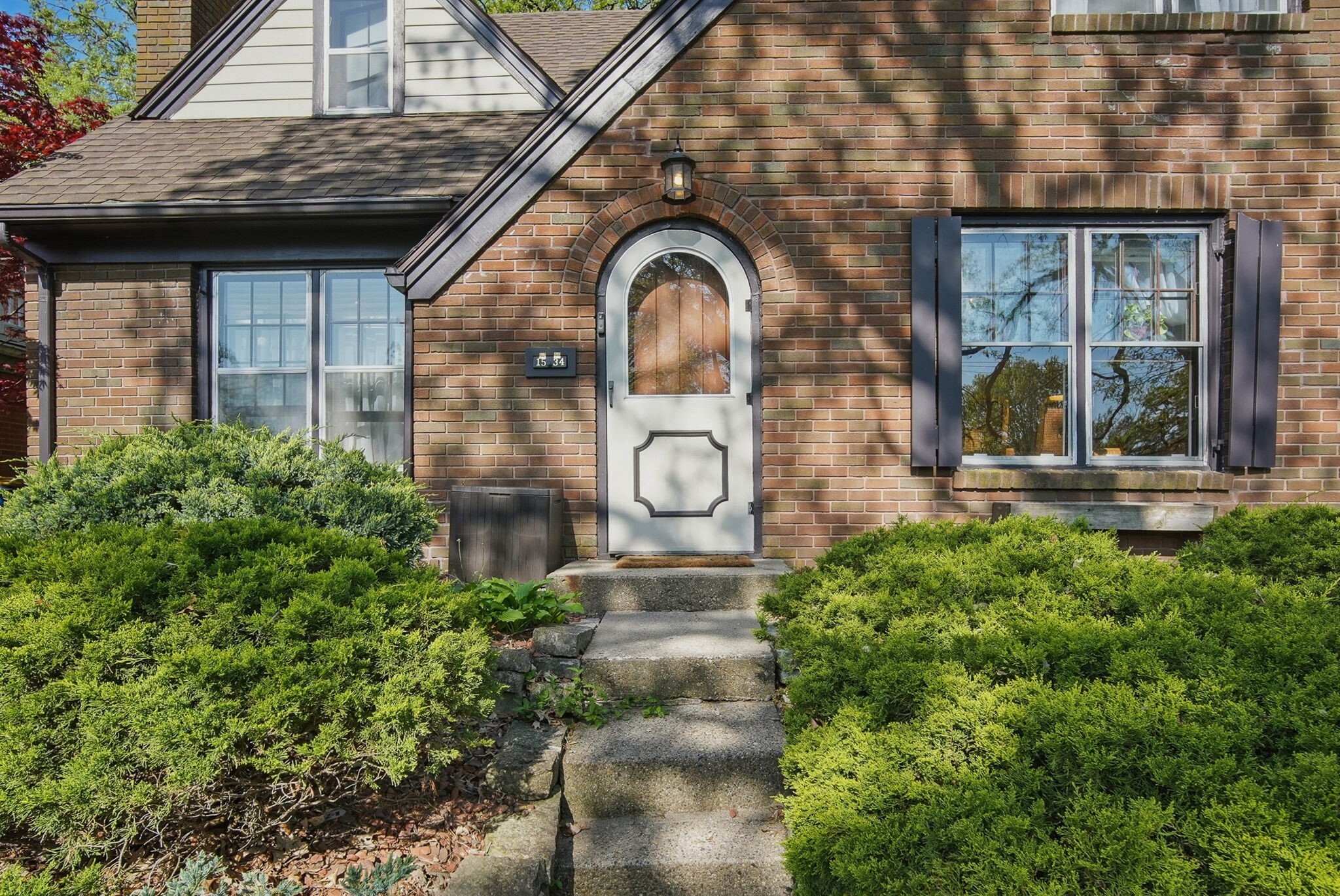 Property Photo: 1534 41st Street IA 50311