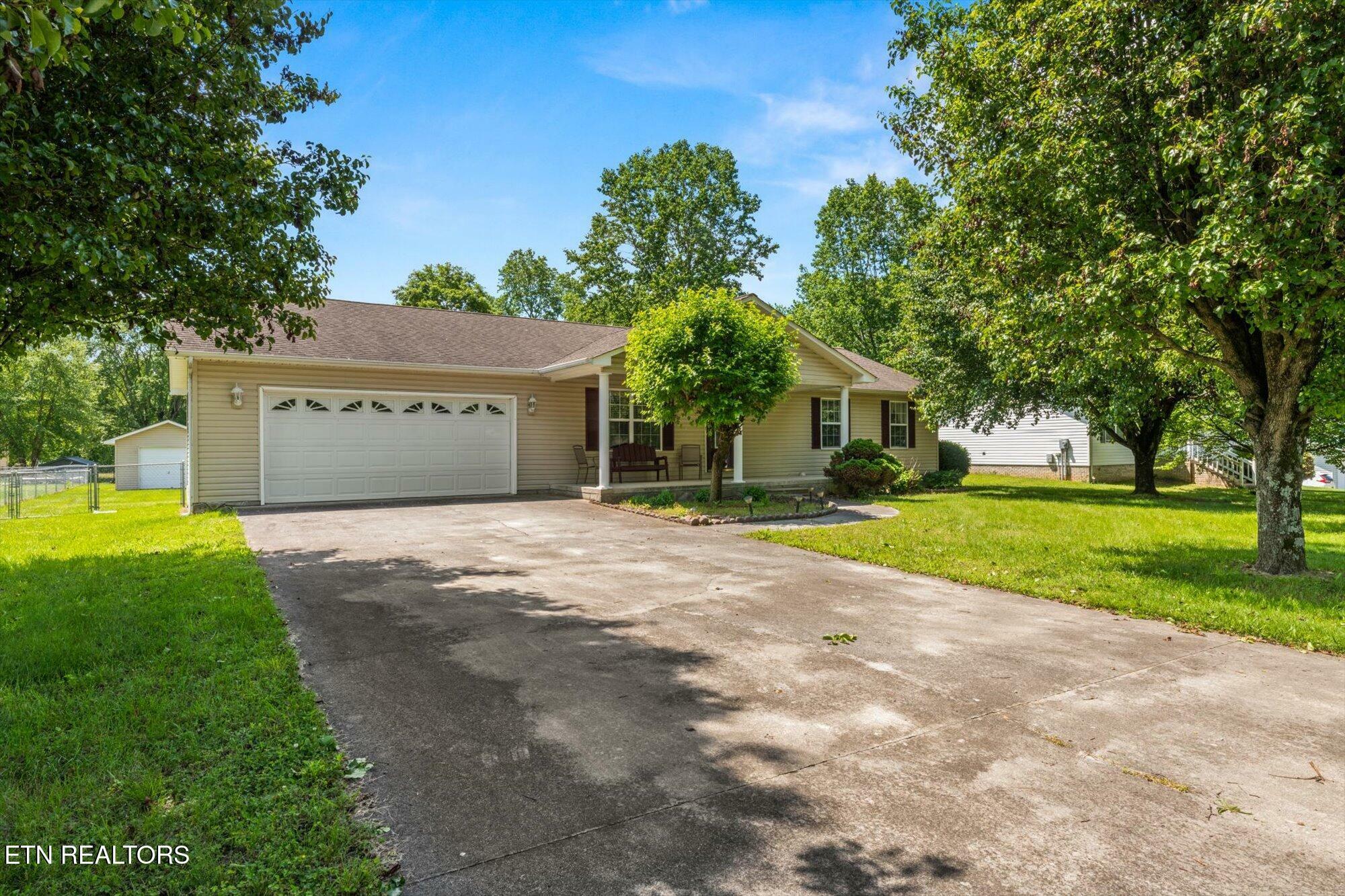 Property Photo: 183 County Road 537 TN 37331