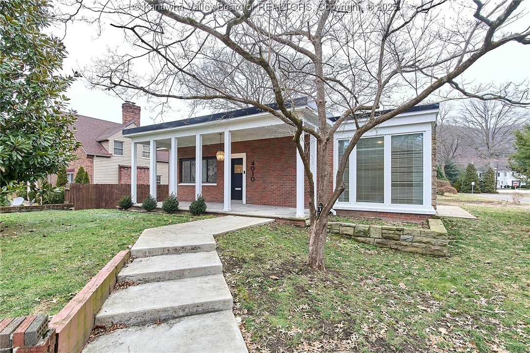 4010 Virginia Avenue SE  Charleston WV 25304 photo