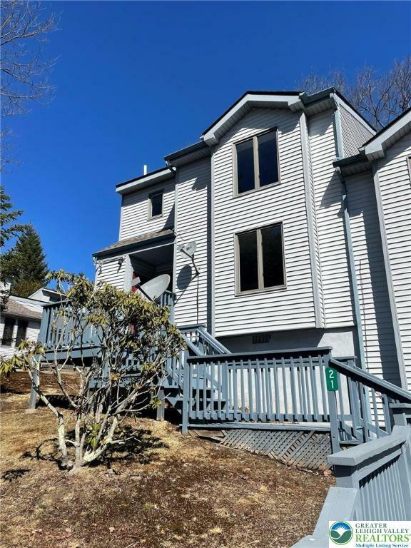 Property Photo: 21 Lipuma Drive PA 18624