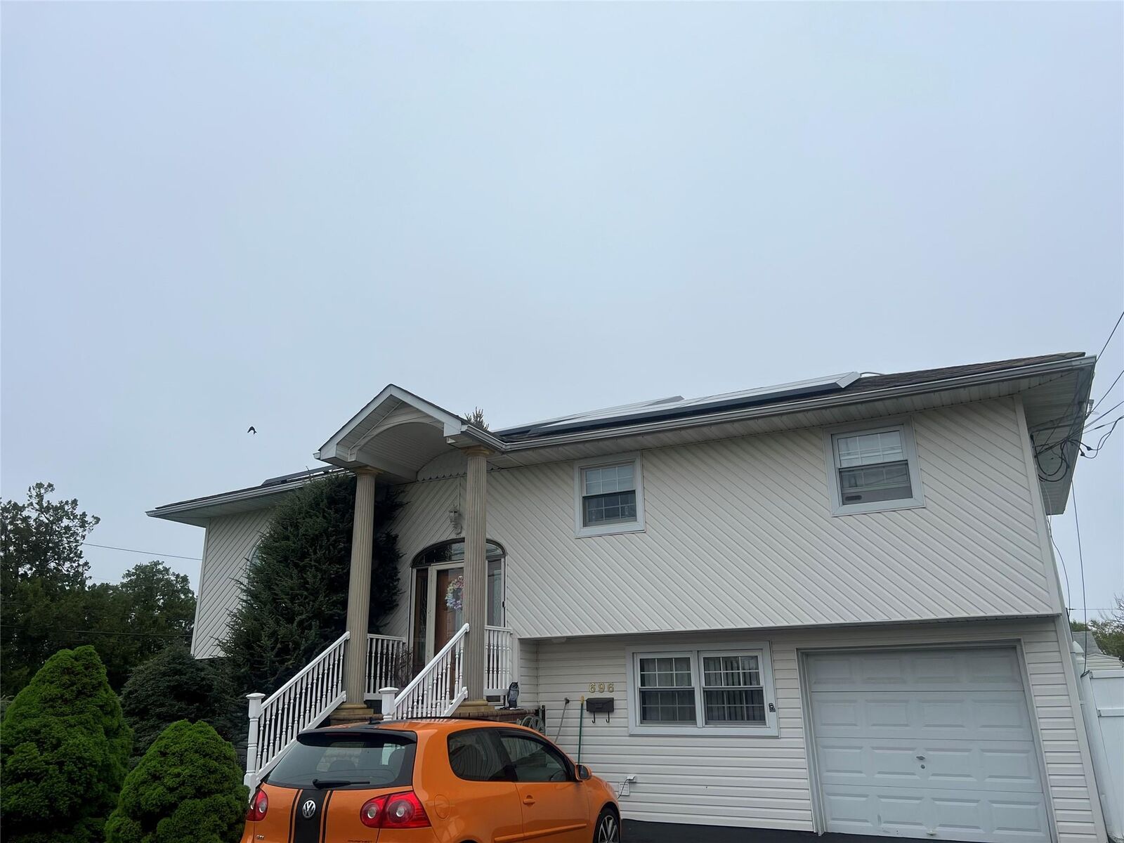 Property Photo:  696 N Indiana Avenue Rear 2nd  NY 11757 